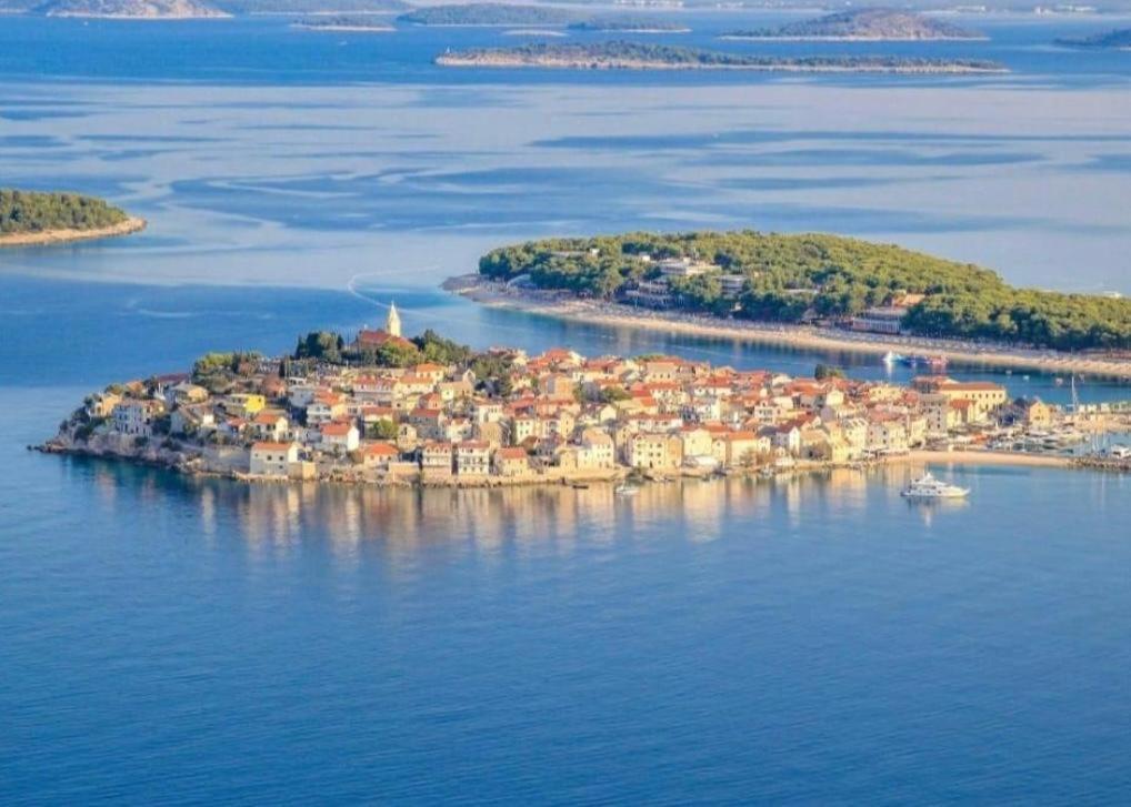 Apartman Milisa Примоштен Экстерьер фото