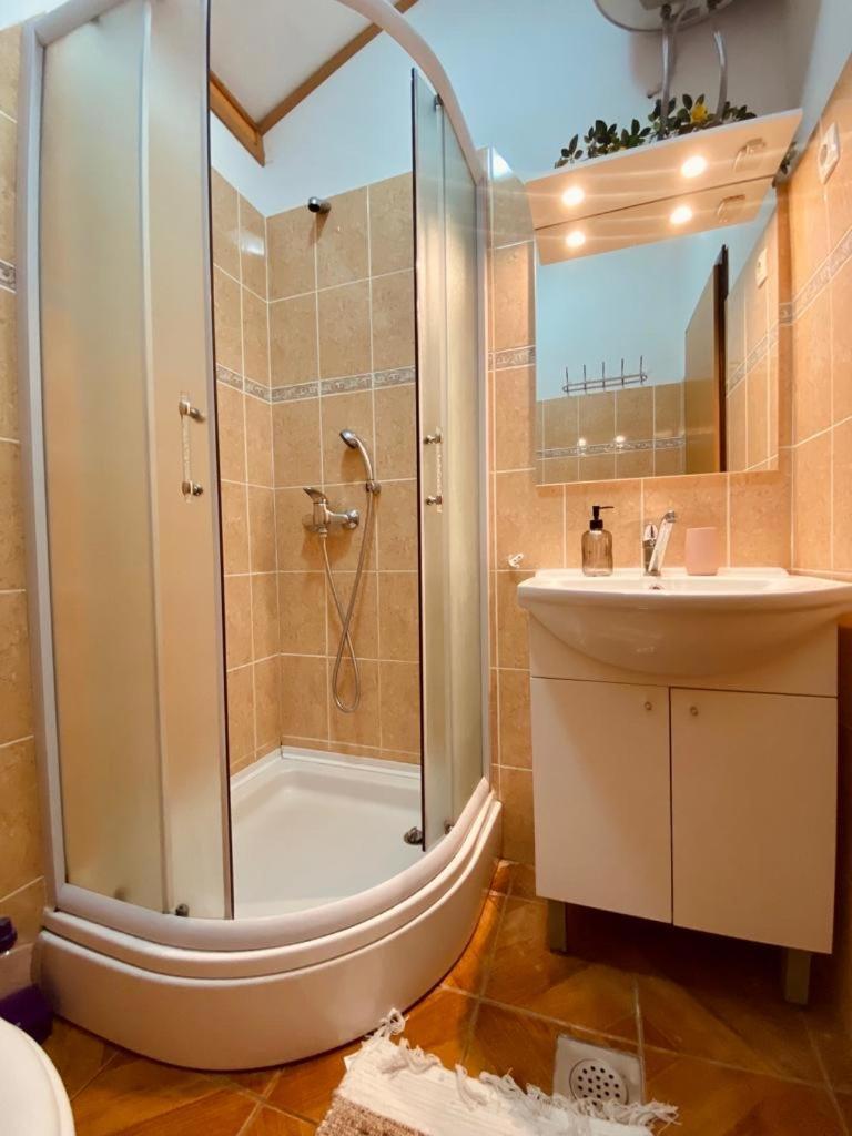 Apartman Milisa Примоштен Экстерьер фото